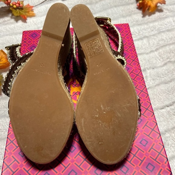 Tory Burch wedge size 8 - Picture 4 of 5